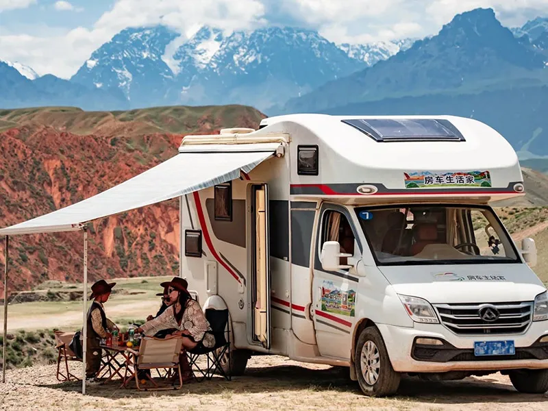Xinjiang family RV road trip travel photo