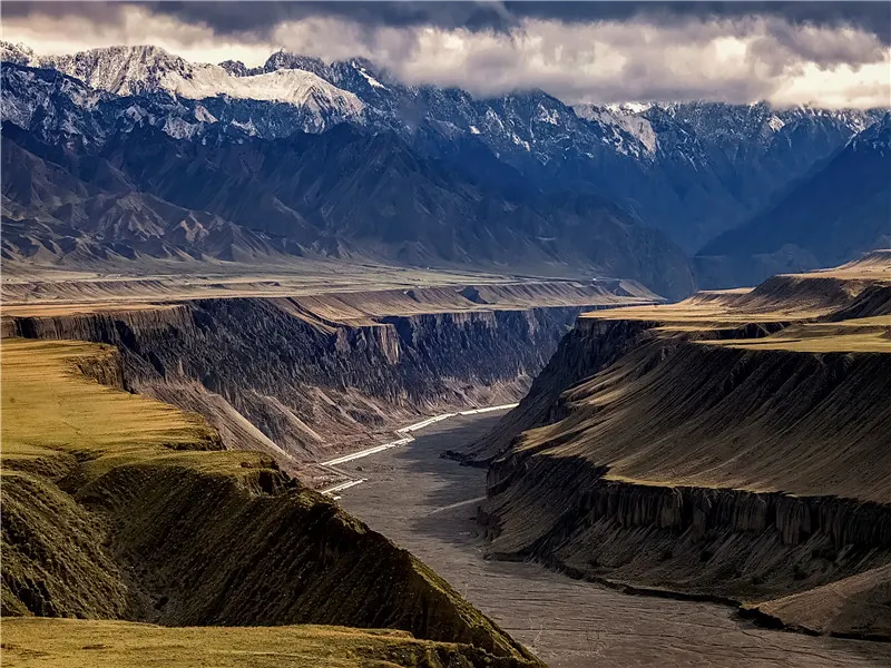 Dushanzi Canyon Vast Valley Mountains in Cloudy, Xinjiang