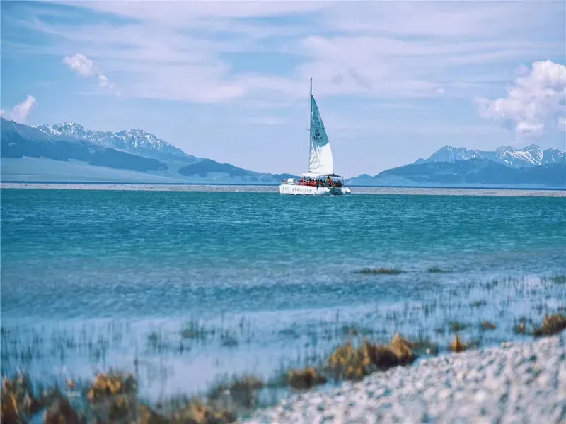Sayram Lake Sailing Boat Adventure in Summer, Xinjiang