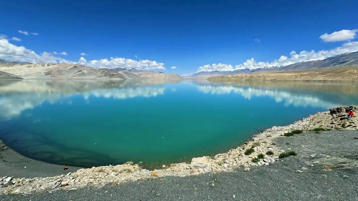 Pamir Plateau Turquoise Reflection in Summer, Xinjiang