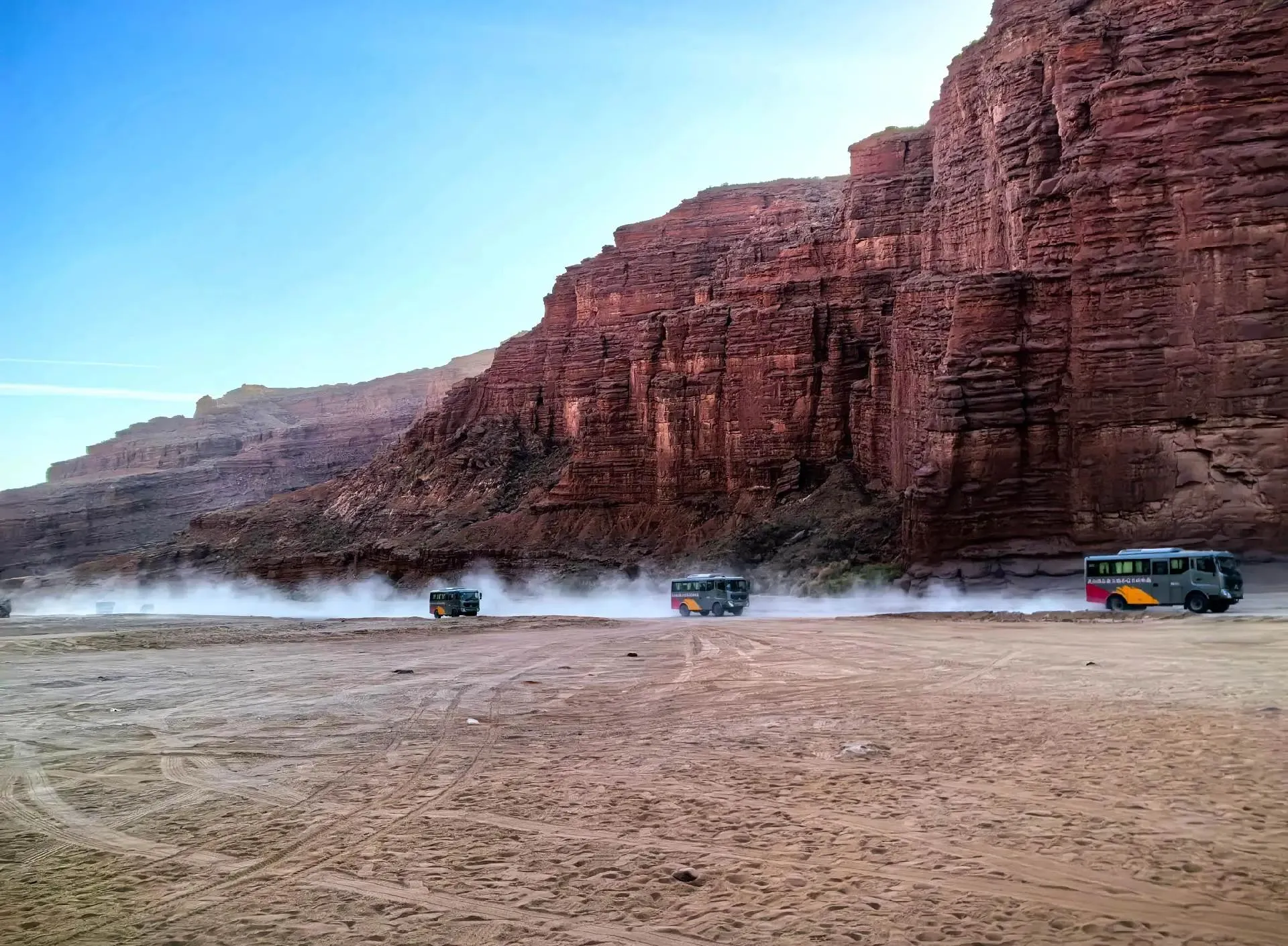 Wensu Grand Canyon Offroad Buses Dusty Adventure, Xinjiang